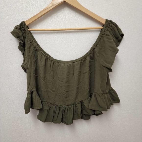 Full Tilt Army Green Off Shoulder Crop Top Blouse Ruffles Bohemian Womens Size S - Picture 2 of 6